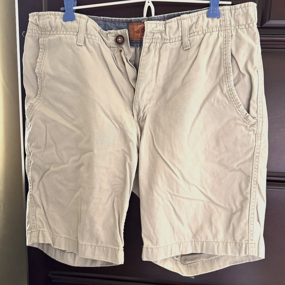 Men's Red Camel Shorts Size 32